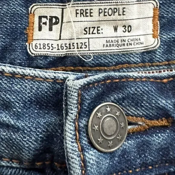 Free People Blue High Waist Denim Casual Frayed Hem Jean Shorts - Picture 6 of 6